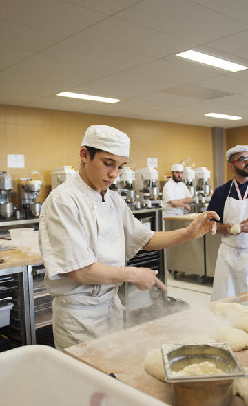 Apprentis boulanger en cours