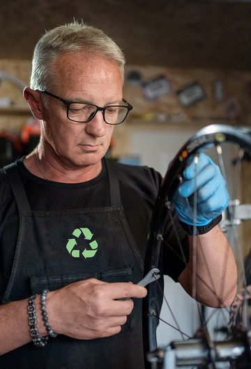 Artisan réparateur de cycle