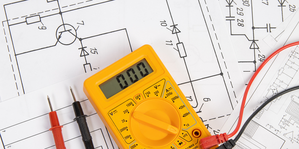 Multimètre et plans électriques